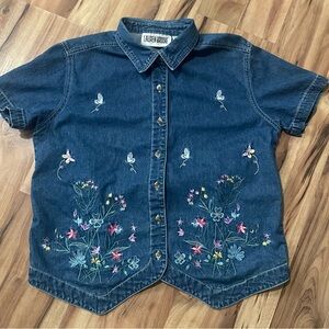 VTG Lauren Brooke Embroidered Denim Shirt with tie back Sz Med